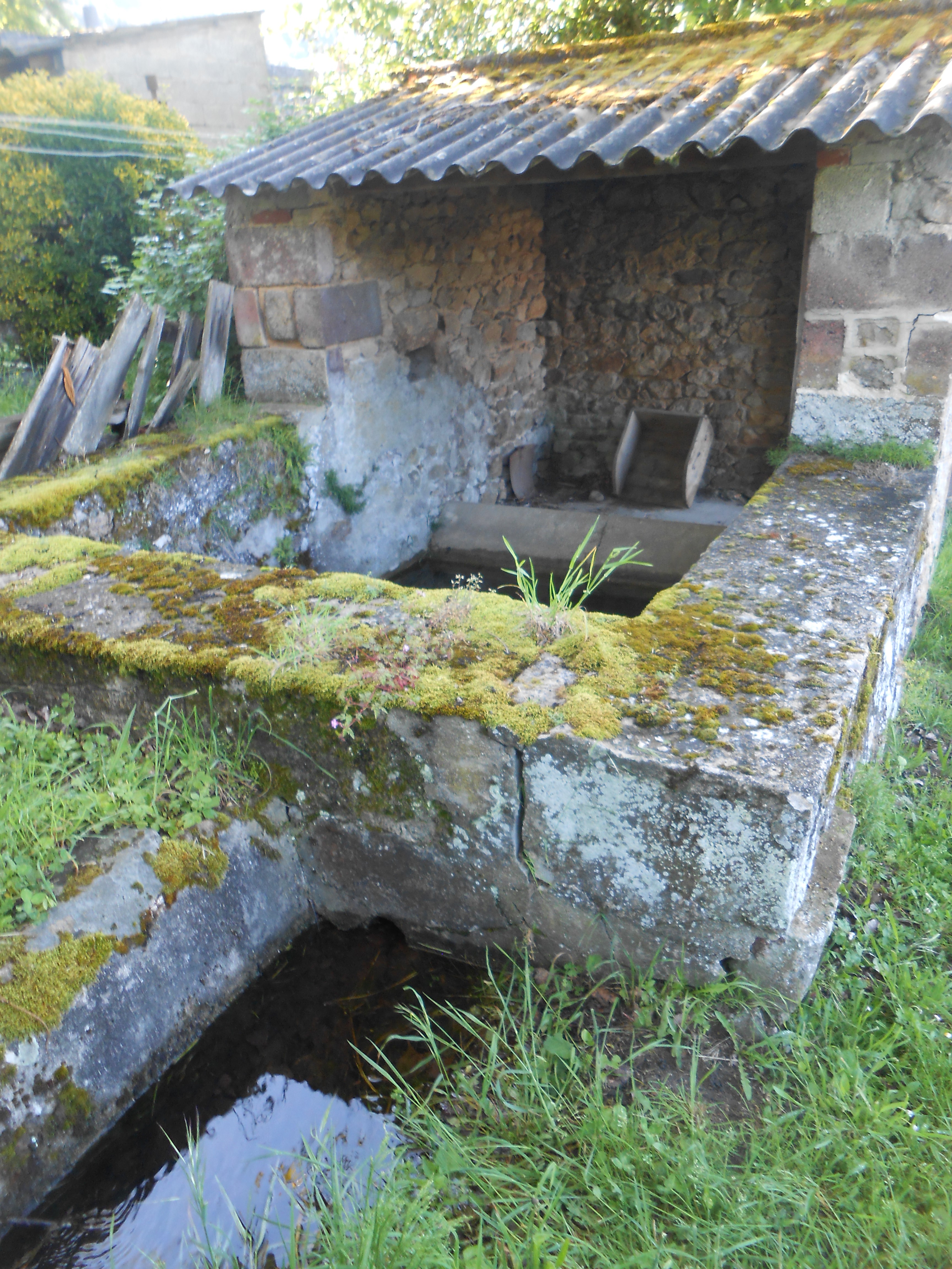Pinois_Lavoir.JPG